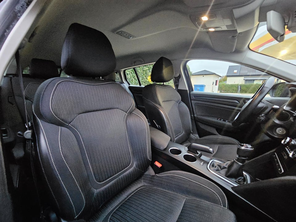 Renault Megane IV 1,2 TCe 100 Zen Sport Tourer 5d