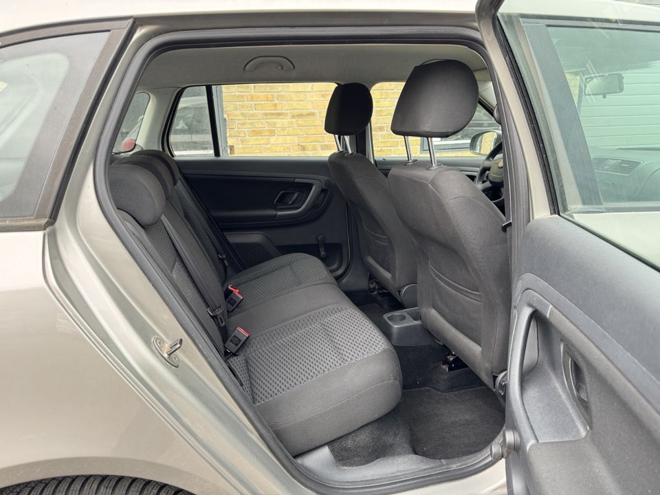 Skoda Fabia 1,2 12V Ambiente Combi 5d