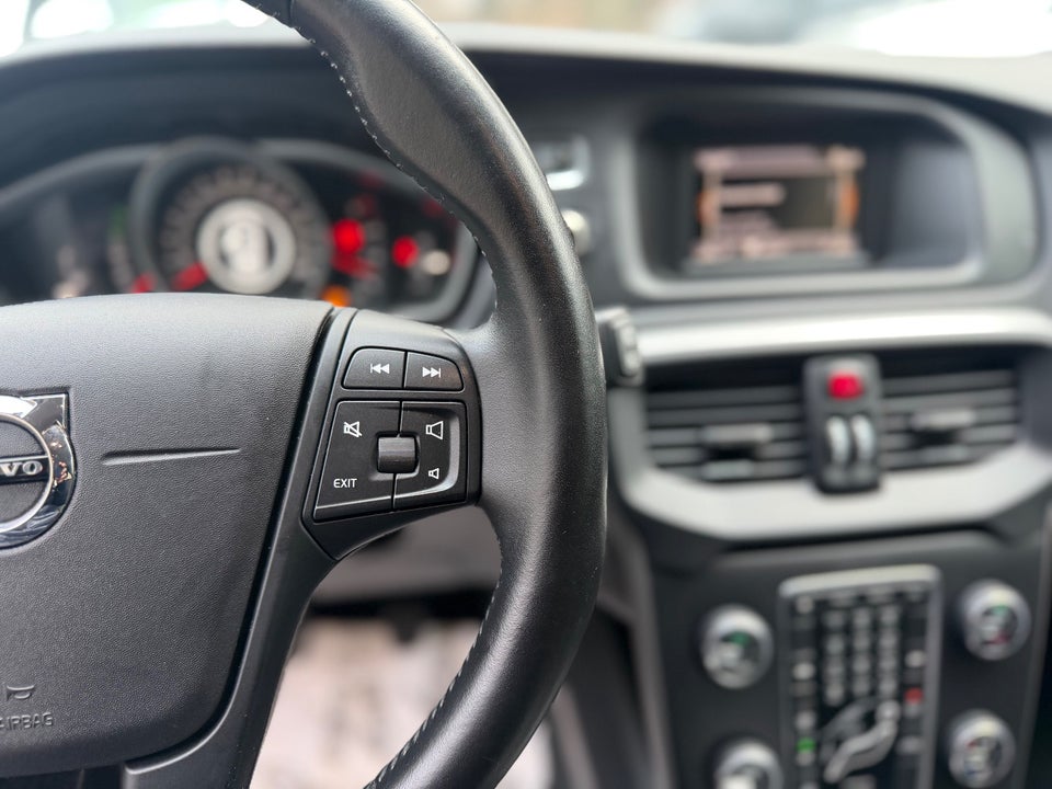 Volvo V40 2,0 D2 120 Business Advanced 5d