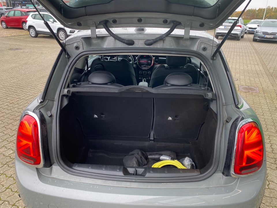 MINI Cooper SE Classic Trim 3d