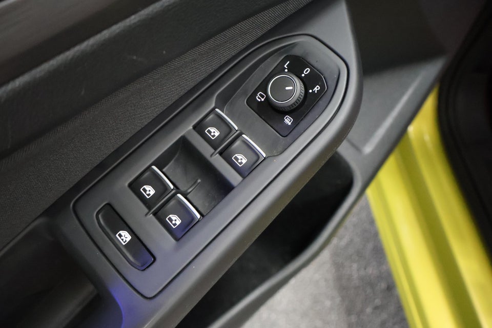 VW Golf VIII 1,5 eTSi 150 Style DSG 5d