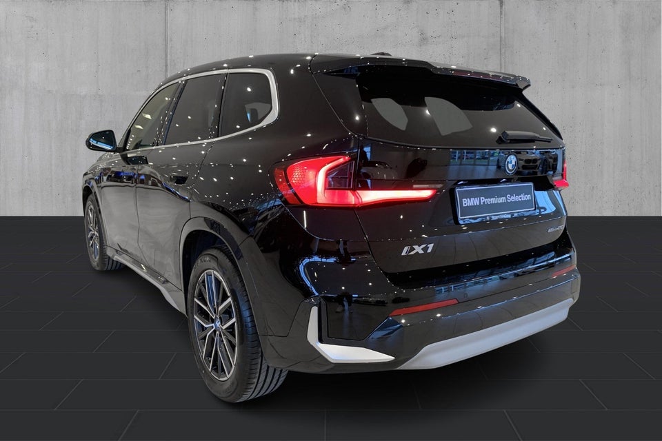 BMW iX1 eDrive20 X-Line 5d