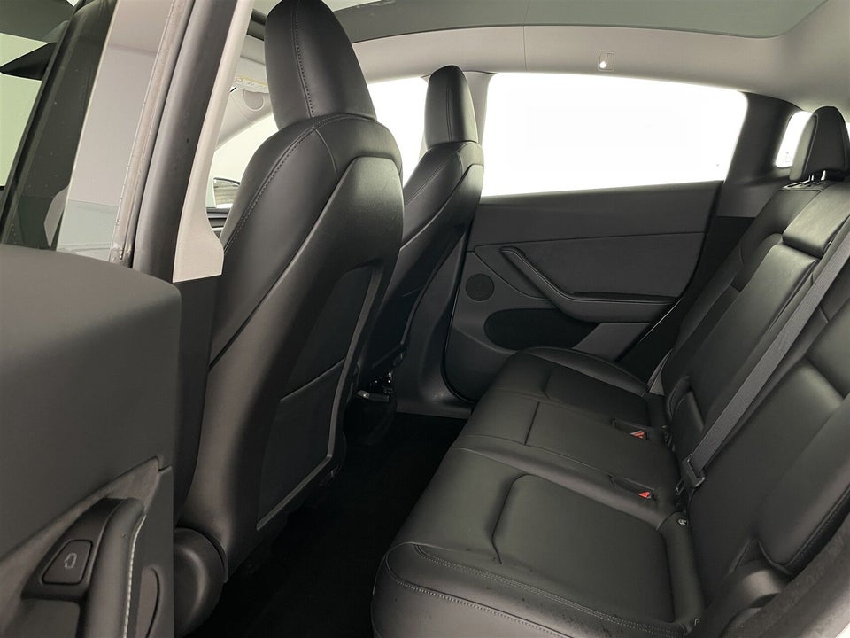 Tesla Model Y Long Range AWD 5d