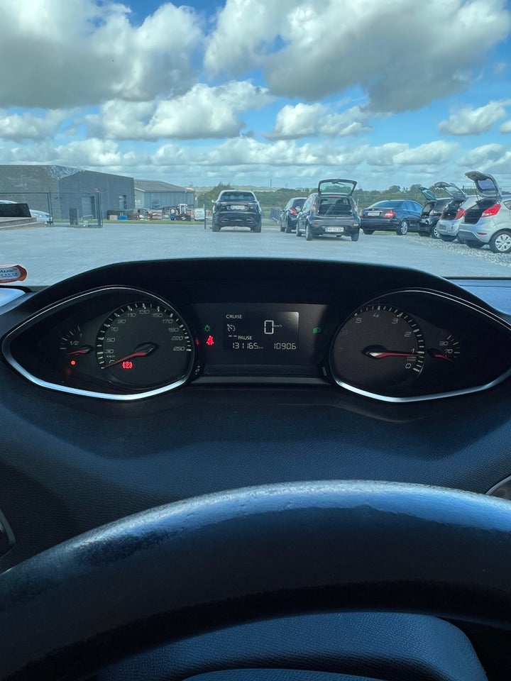 Peugeot 308 1,2 VTi 82 Access 5d