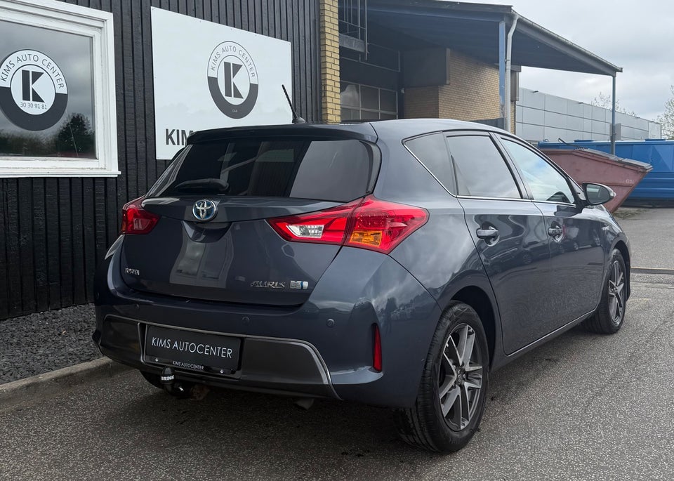 Toyota Auris 1,8 Hybrid H2 Comfort CVT 5d