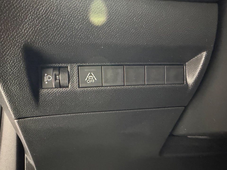 Peugeot 2008 1,2 PureTech 100 Allure Pack 5d