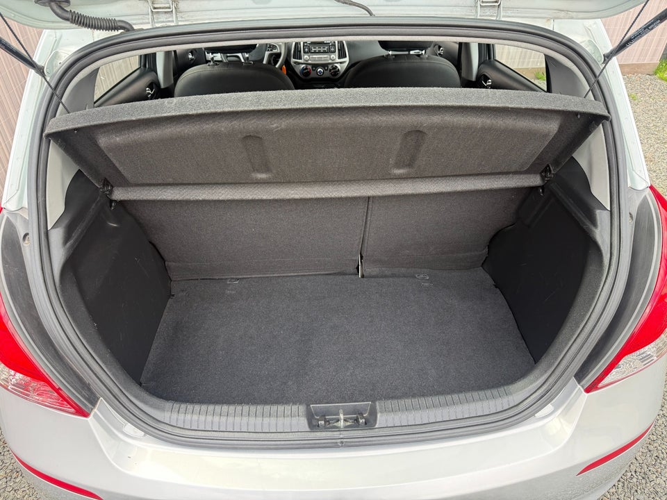 Hyundai i20 1,25 Comfort 5d