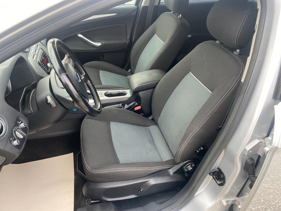 Ford Mondeo 2,0 TDCi 143 Titanium stc. aut. 5d