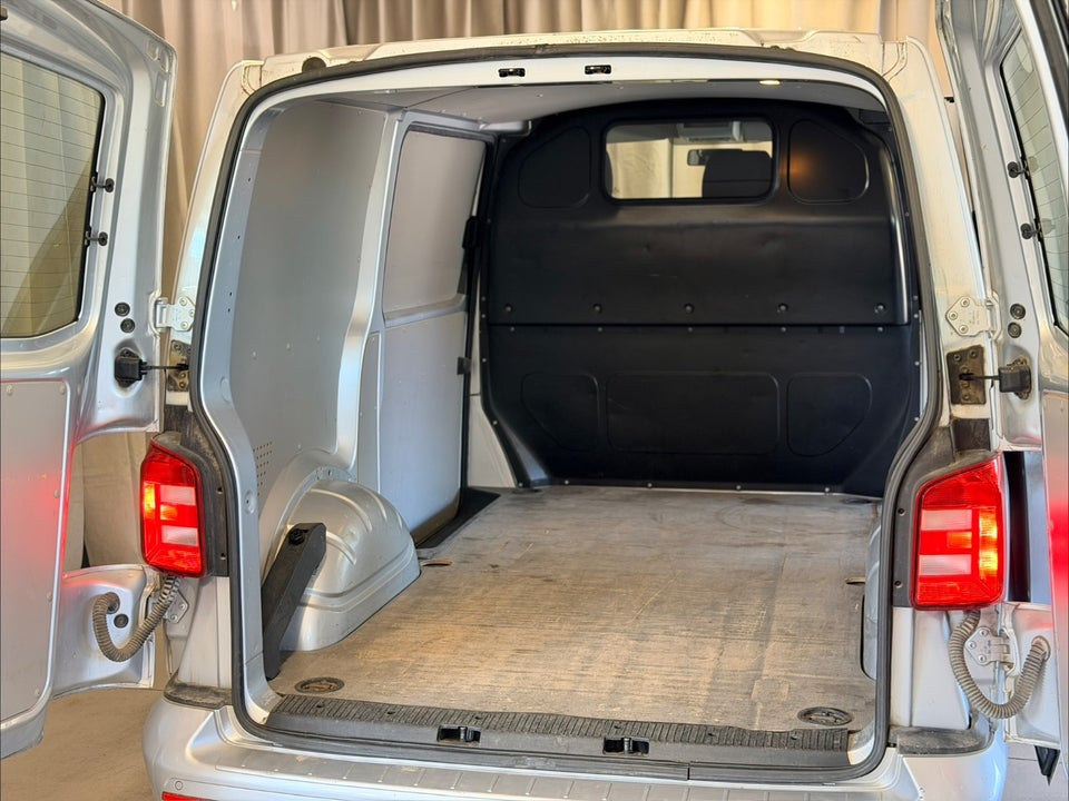 VW Transporter 2,0 TDi 204 Kassevogn DSG 4Motion kort