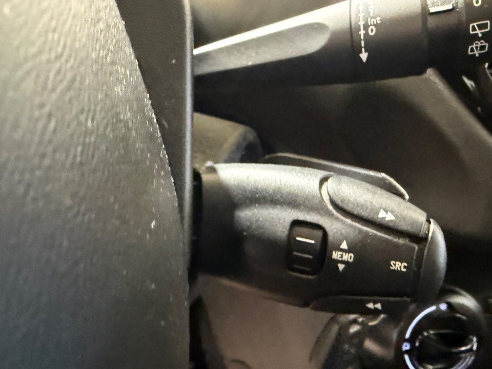 Peugeot 208 1,0 VTi Active 5d