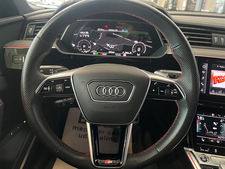 Audi Q8 e-tron 55 S-line Black Edition Sportback quattro 5d