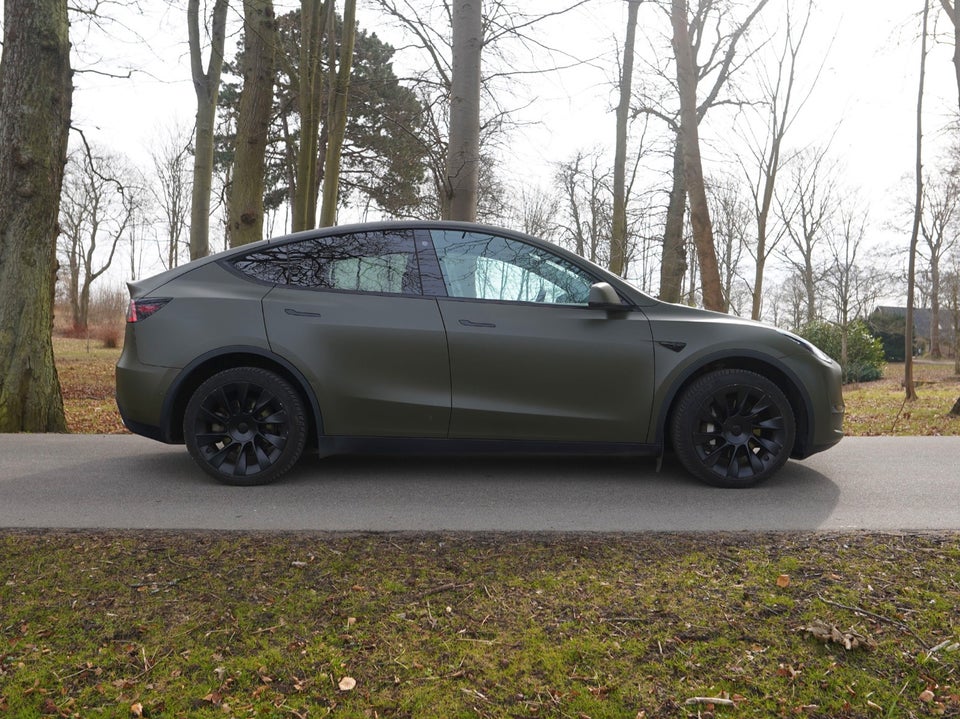 Tesla Model Y Long Range AWD 5d