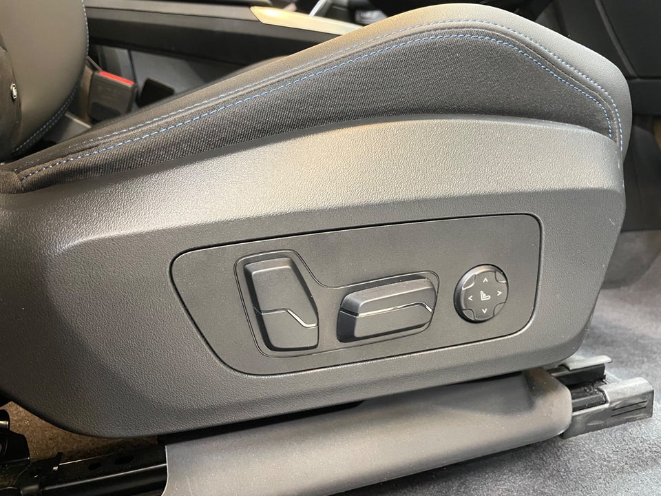 BMW iX1 eDrive20 M-Sport 5d