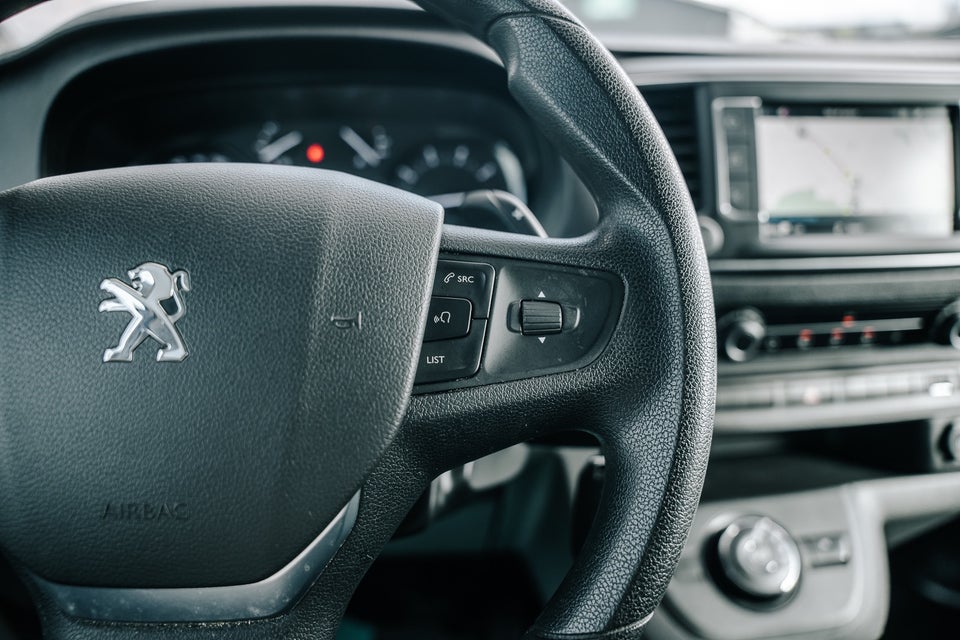 Peugeot Expert 2,0 BlueHDi 122 L3 Plus EAT8 Van