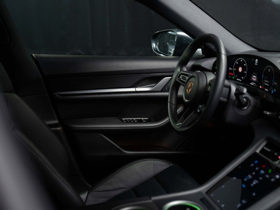 Porsche Taycan 4 Performance+ Cross Turismo 5d