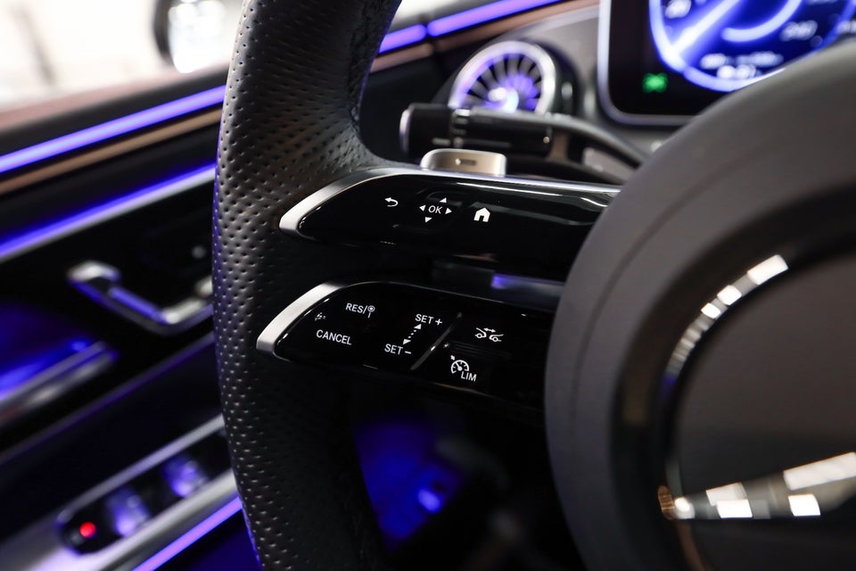 Mercedes EQE350 AMG Line 4d