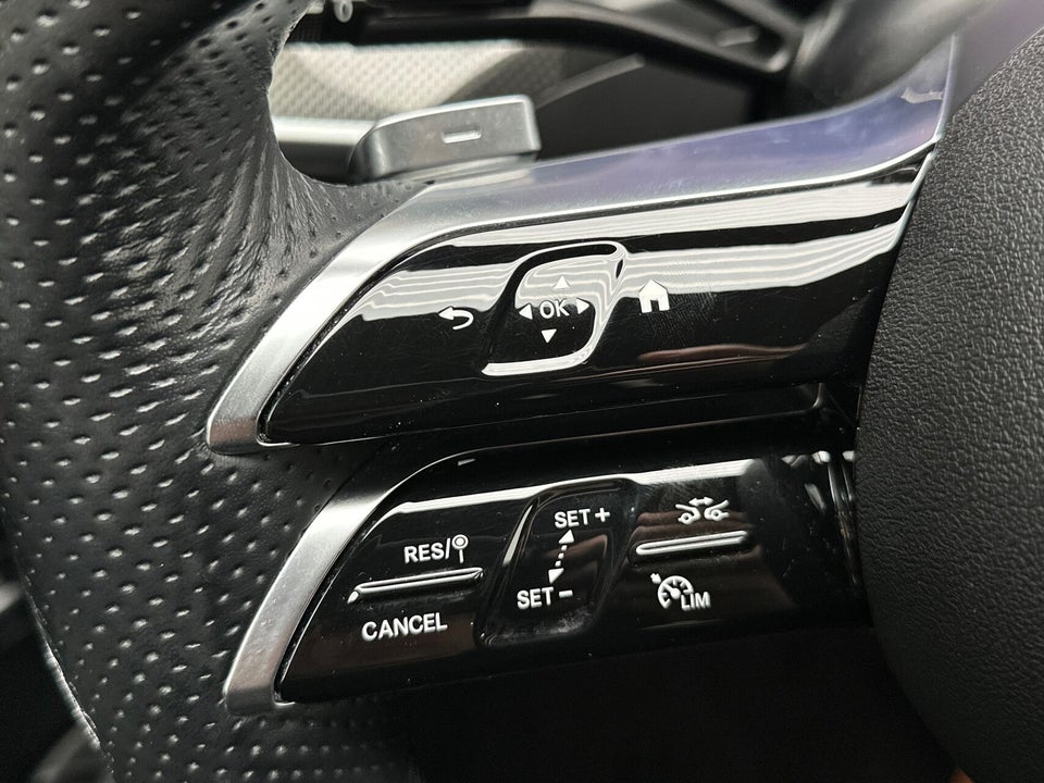 Mercedes C300 e 2,0 AMG Line stc. aut. 5d