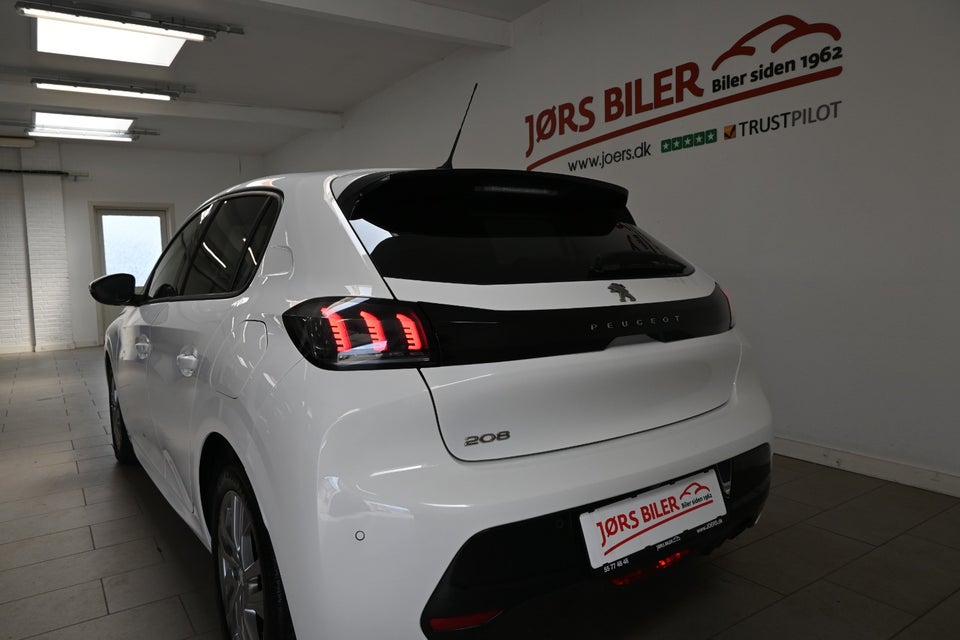 Peugeot 208 1,2 PureTech 100 Selection Tech 5d
