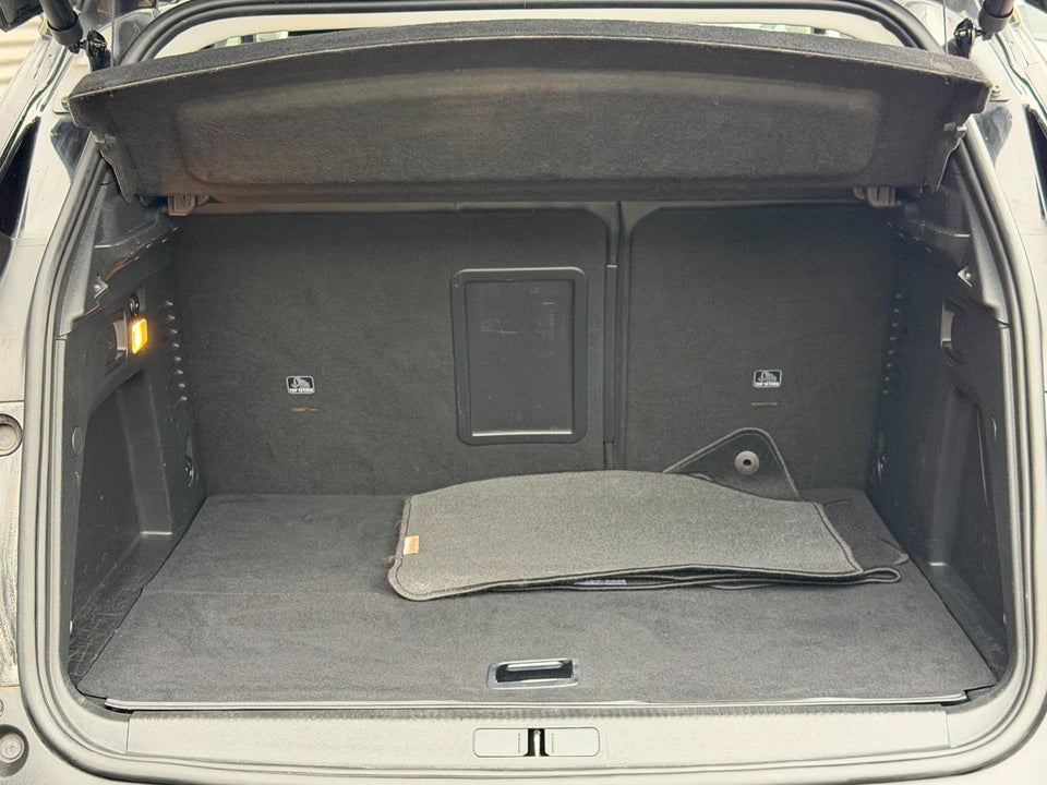 Peugeot 3008 1,6 Hybrid Allure Limited EAT8 5d