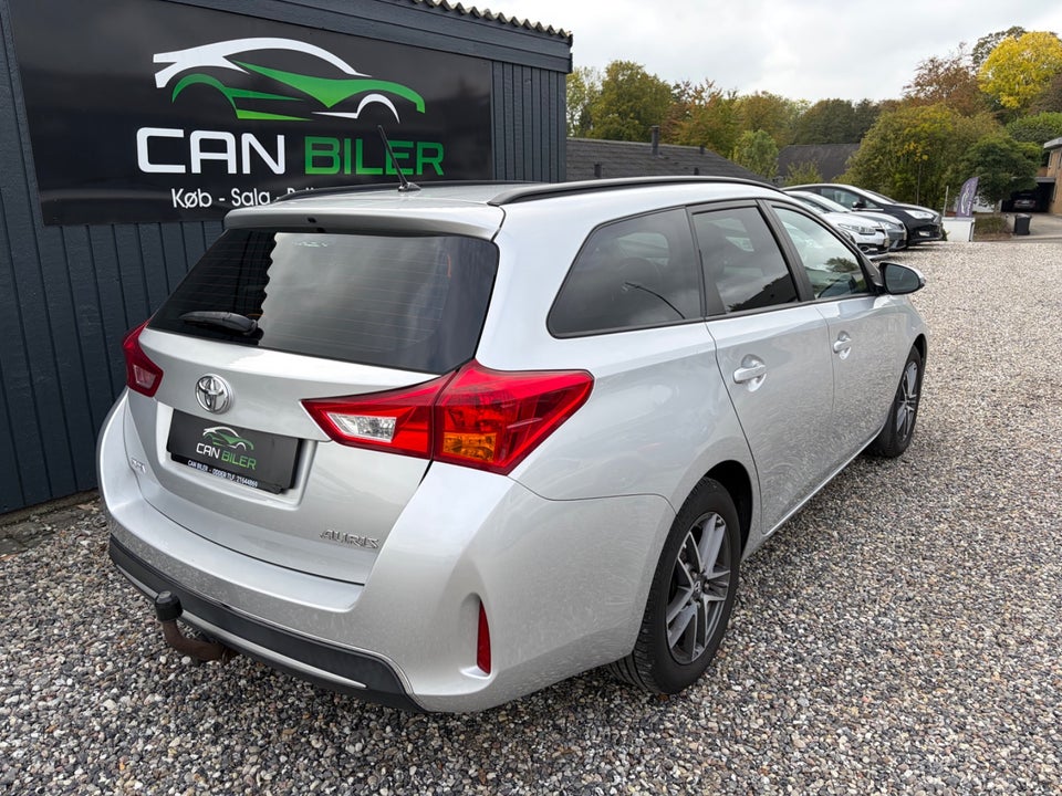 Toyota Auris 1,3 VVT-i T1+ Touring Sports 5d