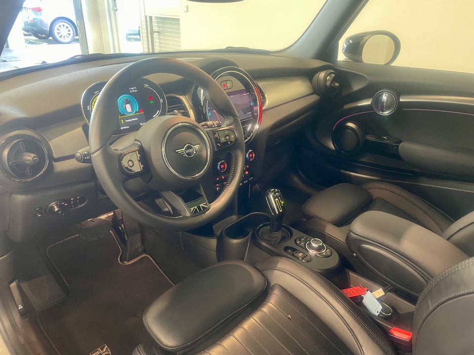 MINI Cooper SE Yours Trim 3d