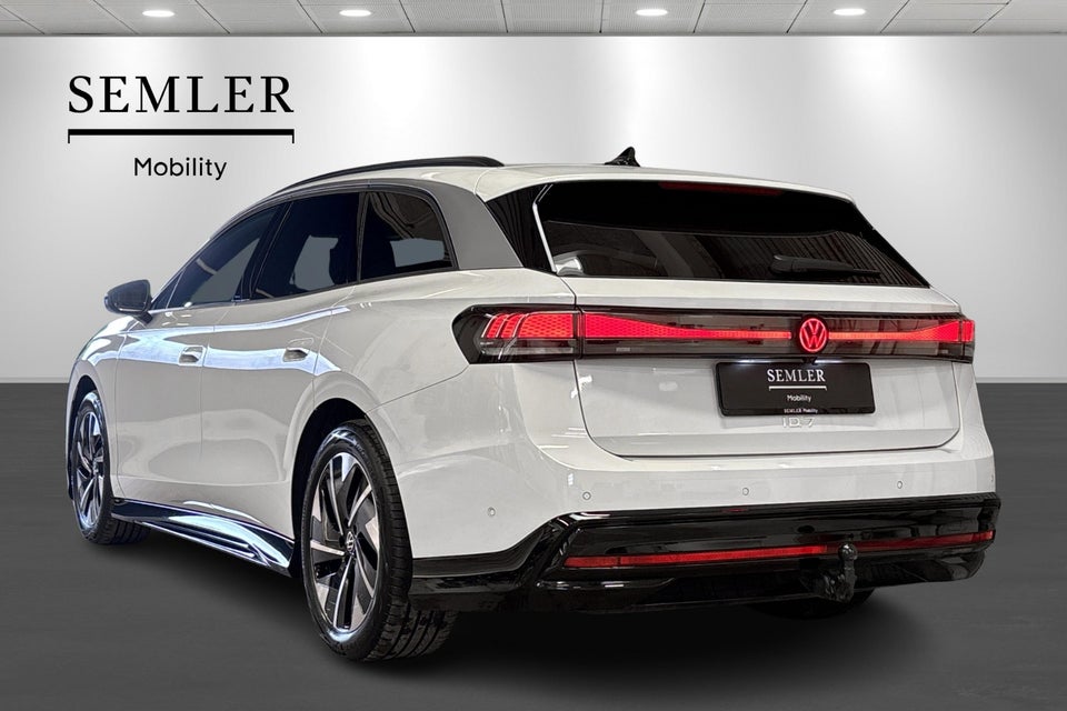 VW ID.7 77 Style+ Tourer 5d