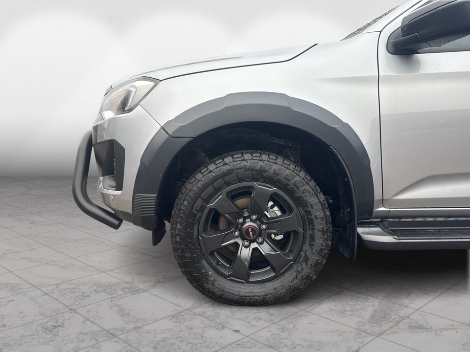 Isuzu D-Max 1,9 TD 163 Ext. Cab Exclusive aut. 4d