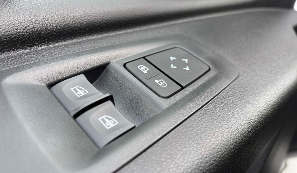 Renault Master V T33 2,0 dCi 130 L2H2 Kassevogn Tekno