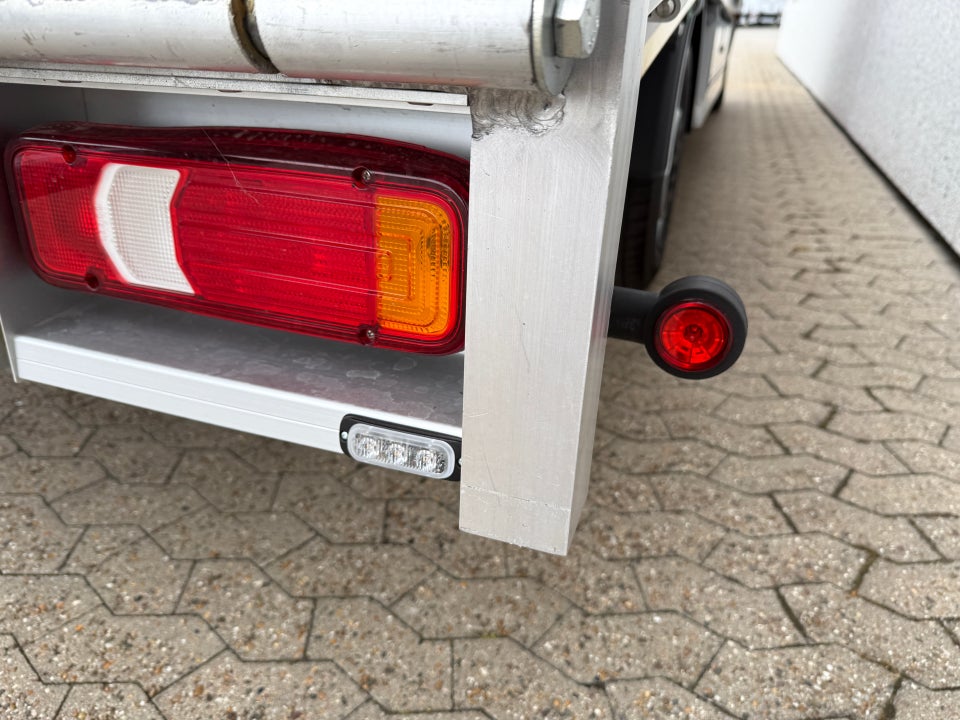 Iveco Daily 3,0 35S18 4100mm Lad AG8