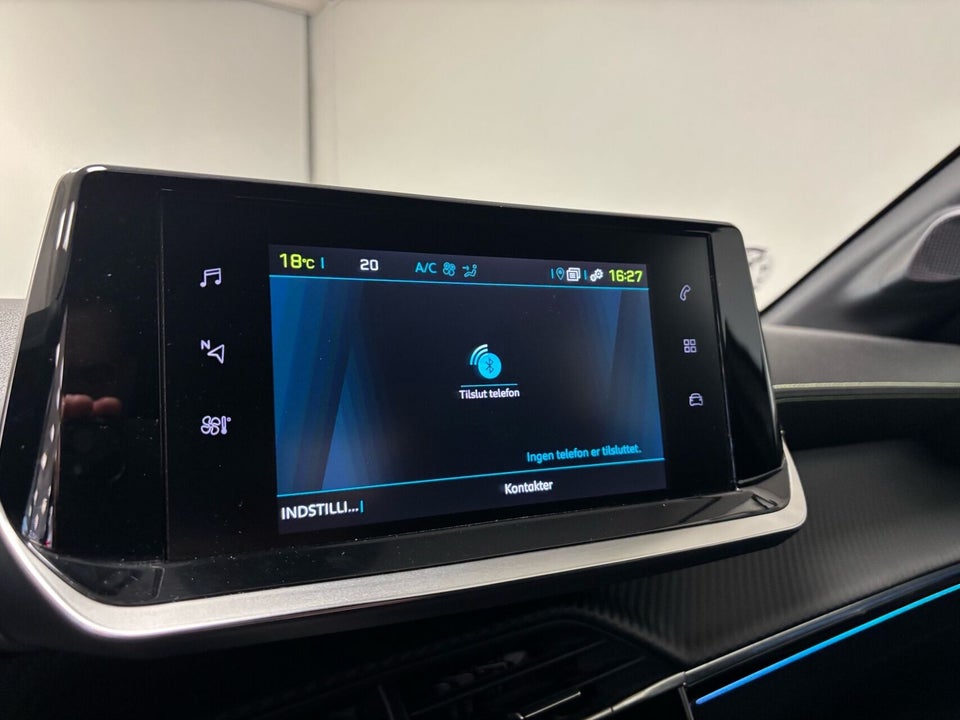 Peugeot e-208 50 GT 5d