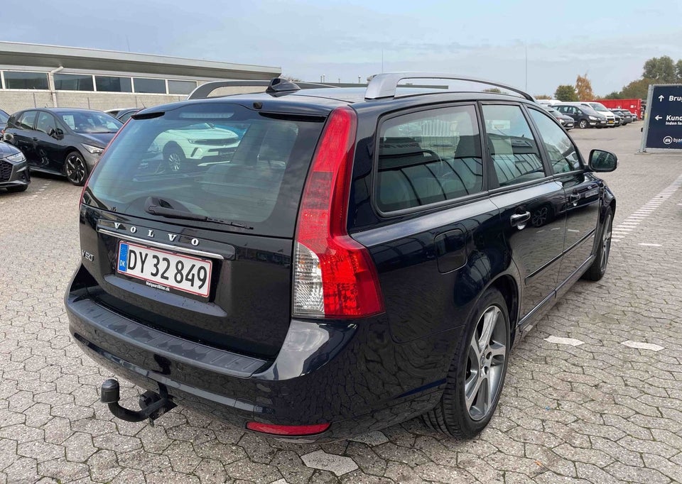 Volvo V50 1,6 D2 115 Momentum 5d