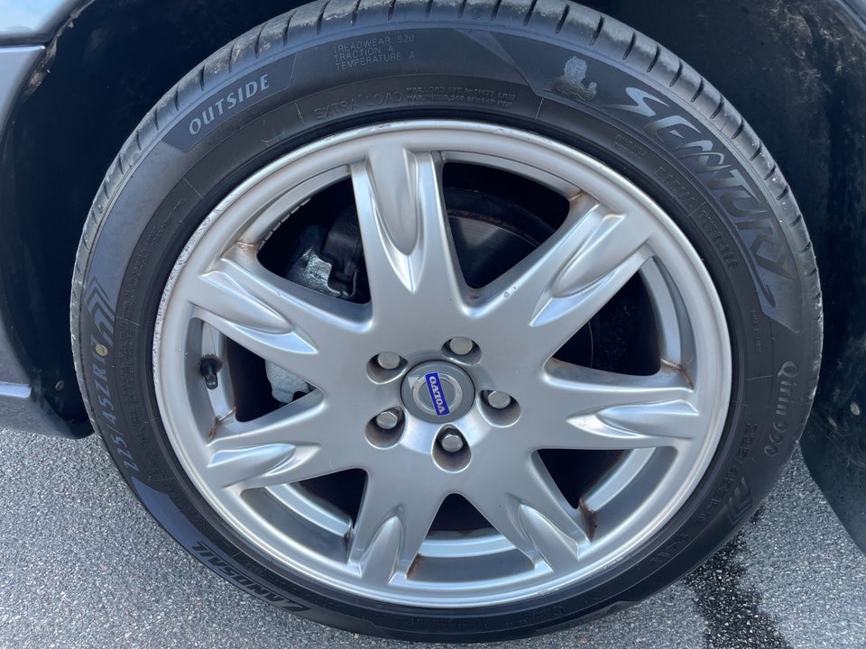 Volvo S60 2,4 140 Momentum 4d