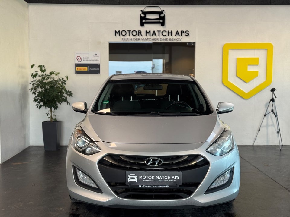 Hyundai i30 1,6 CRDi 110 Style Eco 5d