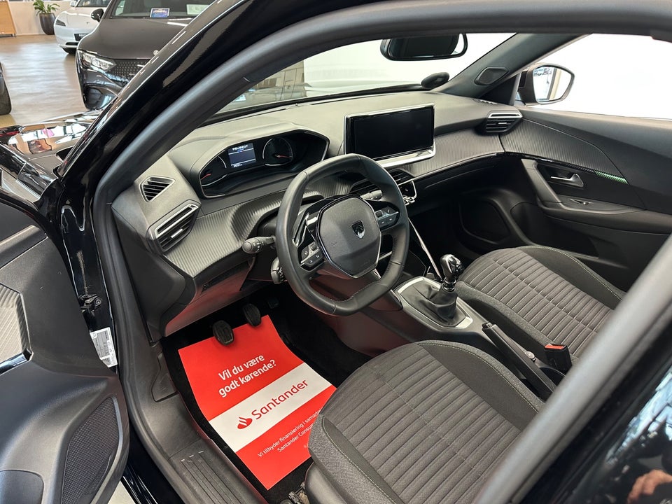 Peugeot 2008 1,2 PureTech 100 Active 5d