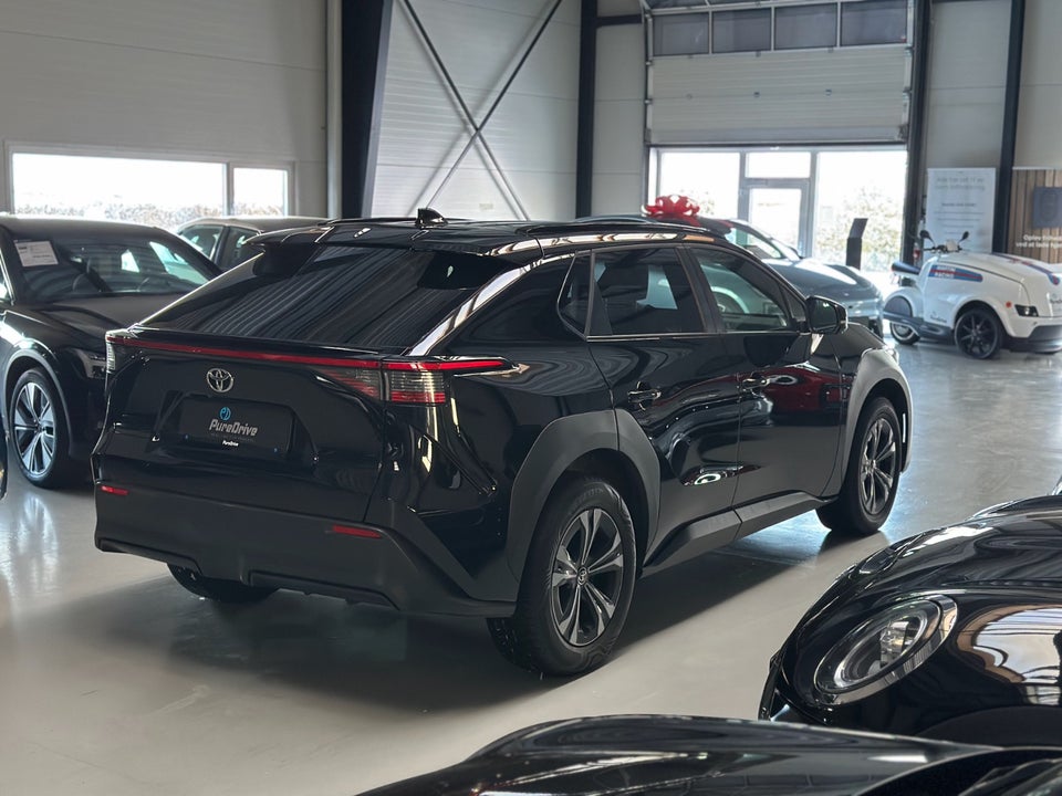 Toyota bZ4X Active 5d