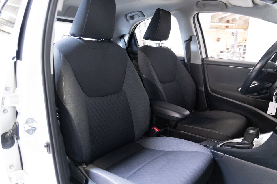Toyota Yaris 1,5 Hybrid H3 e-CVT 5d