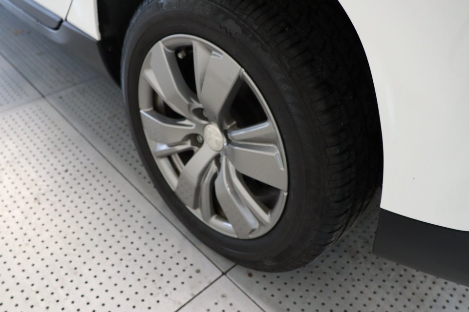 Peugeot 2008 1,2 VTi 82 Active 5d