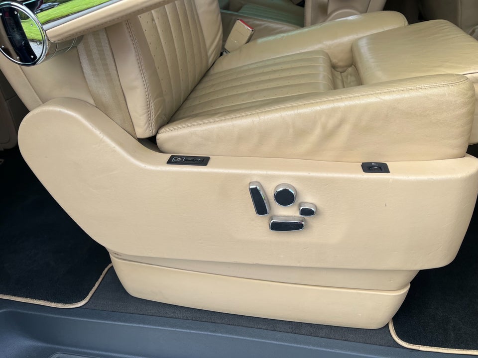 VW Multivan 2,5 TDi 174 Highline Tiptr. 5d