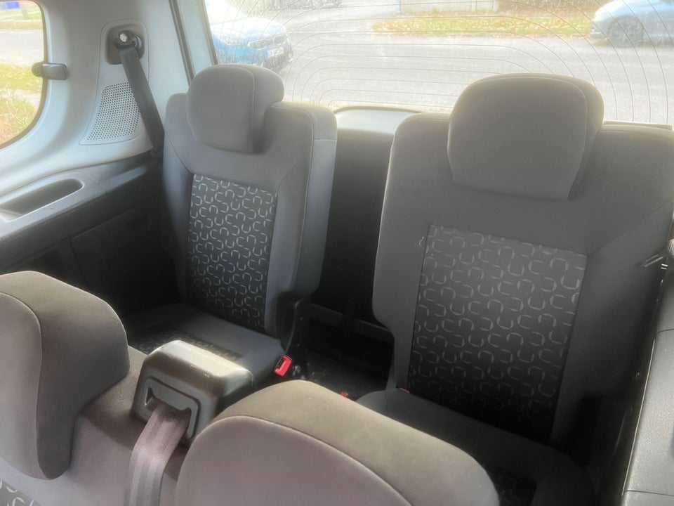 Fiat Doblò 1,3 MJT 90 Family 7prs 5d