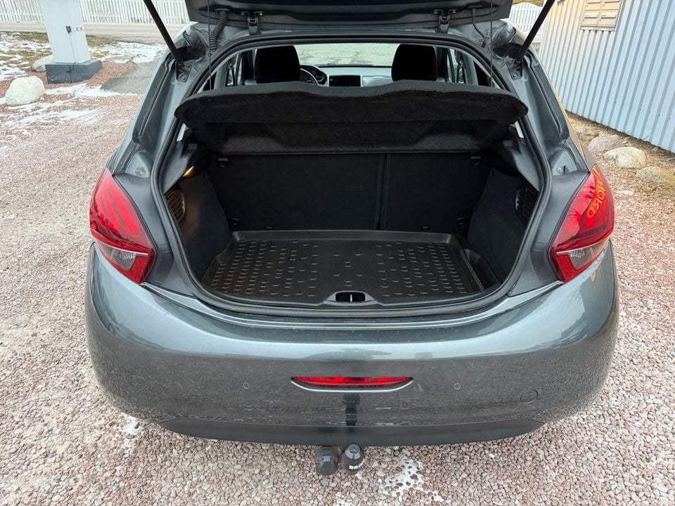 Peugeot 208 1,2 VTi 82 Allure 5d