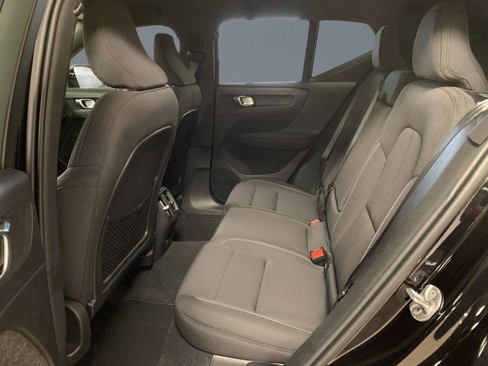 Volvo EX40 Extended Range Black Edition 5d