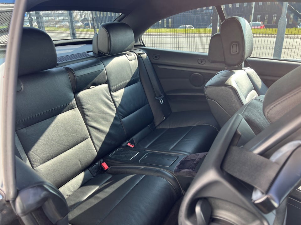 BMW 320d 2,0 Cabriolet aut. 2d