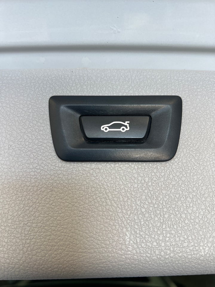BMW 320d 2,0 Touring aut. 5d