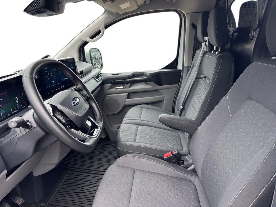 Ford Transit Custom 320 L2 2,5 PHEV Limited CVT
