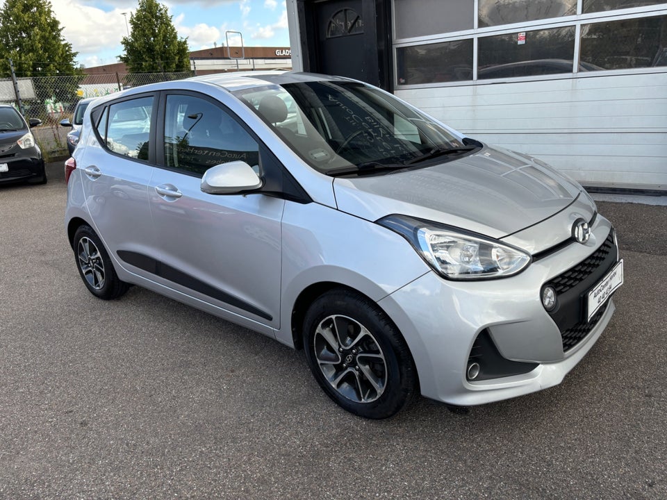 Hyundai i10 1,0 Premium 5d