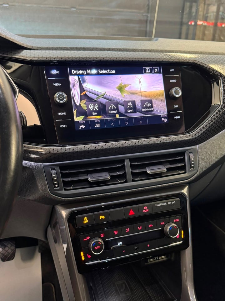 VW T-Cross 1,0 TSi 115 Style 5d