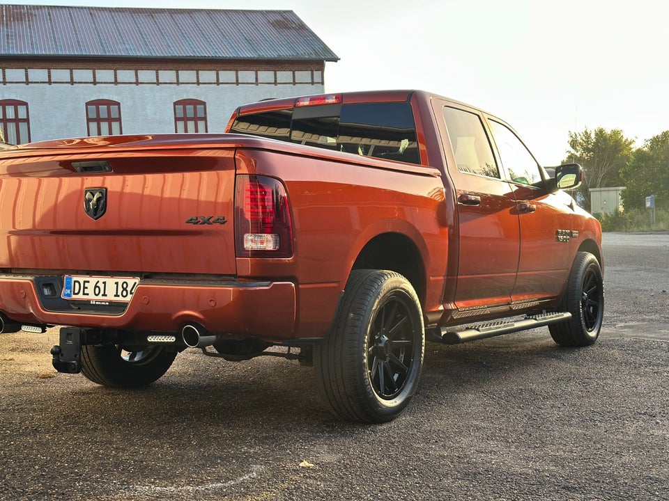 Dodge RAM 1500 5,7 V8 Longhorn Crew Cab aut. 4x4 4d
