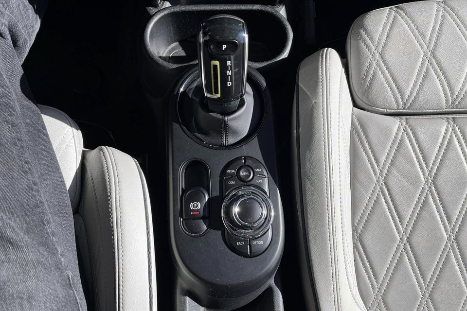 MINI Cooper SE Classic Trim 3d