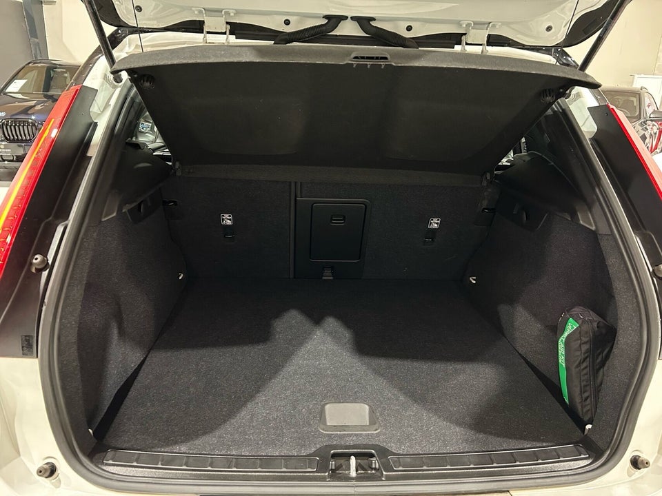 Volvo XC40 P6 ReCharge Core 5d
