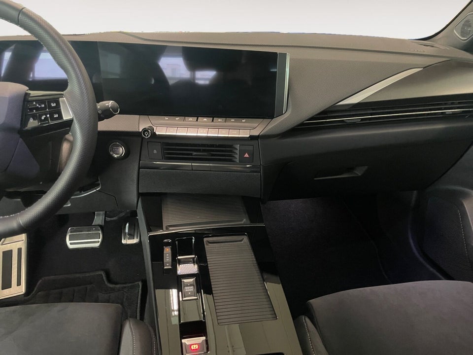 Opel Astra-e 54 Ultimate 5d
